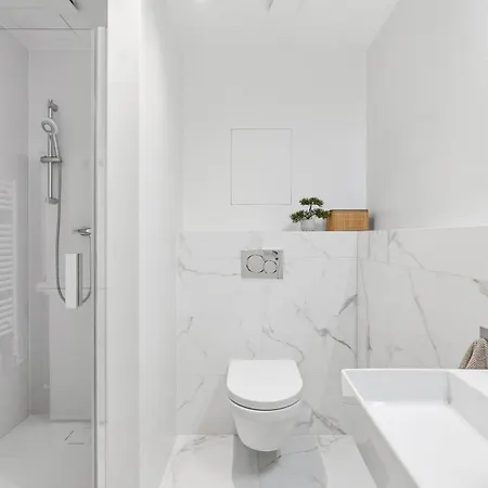 Apartamento Danube&castle-side New Residence,old Town, Free Parking