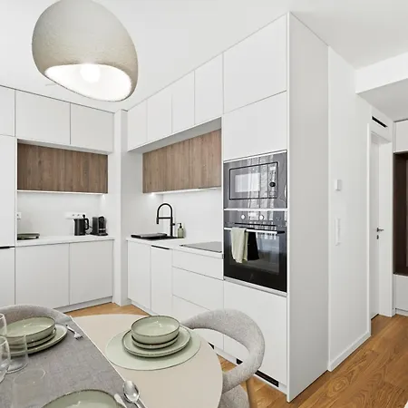 Danube&castle-side New Residence,old Town, Free Parking *
