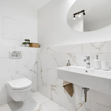 Danube&castle-side New Residence,old Town, Free Parking Apartamento Bratislava